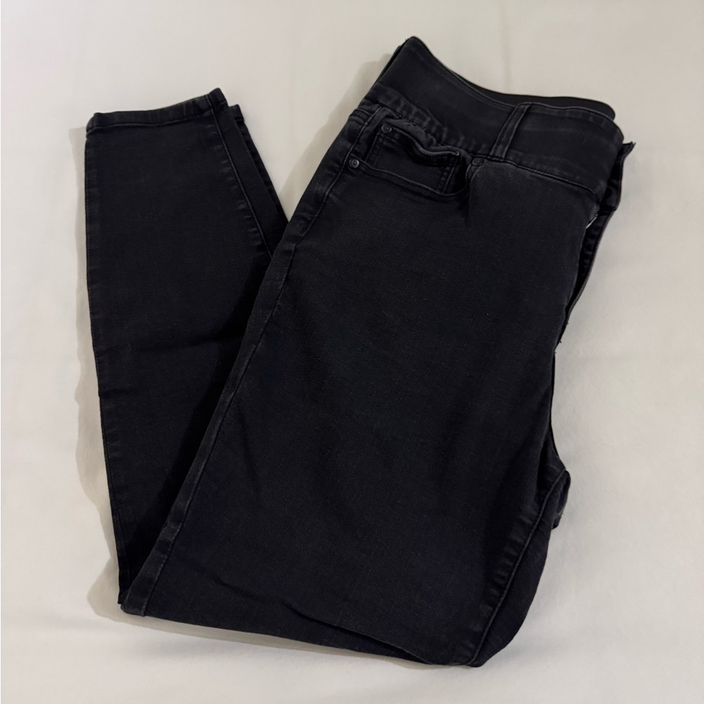 ARULA Classic Black Skinny Jeans